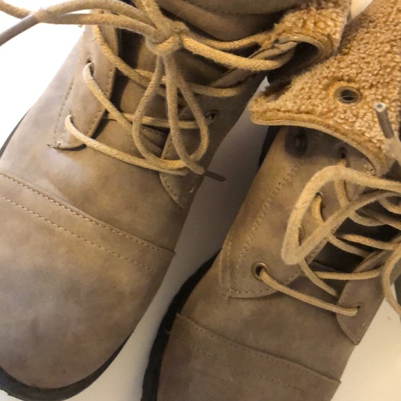 2 for 20 Knit top boots - Picture 3 of 5